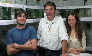 Simon Blanchet, Etienne Danchin  and Susana Varela in the fish lab